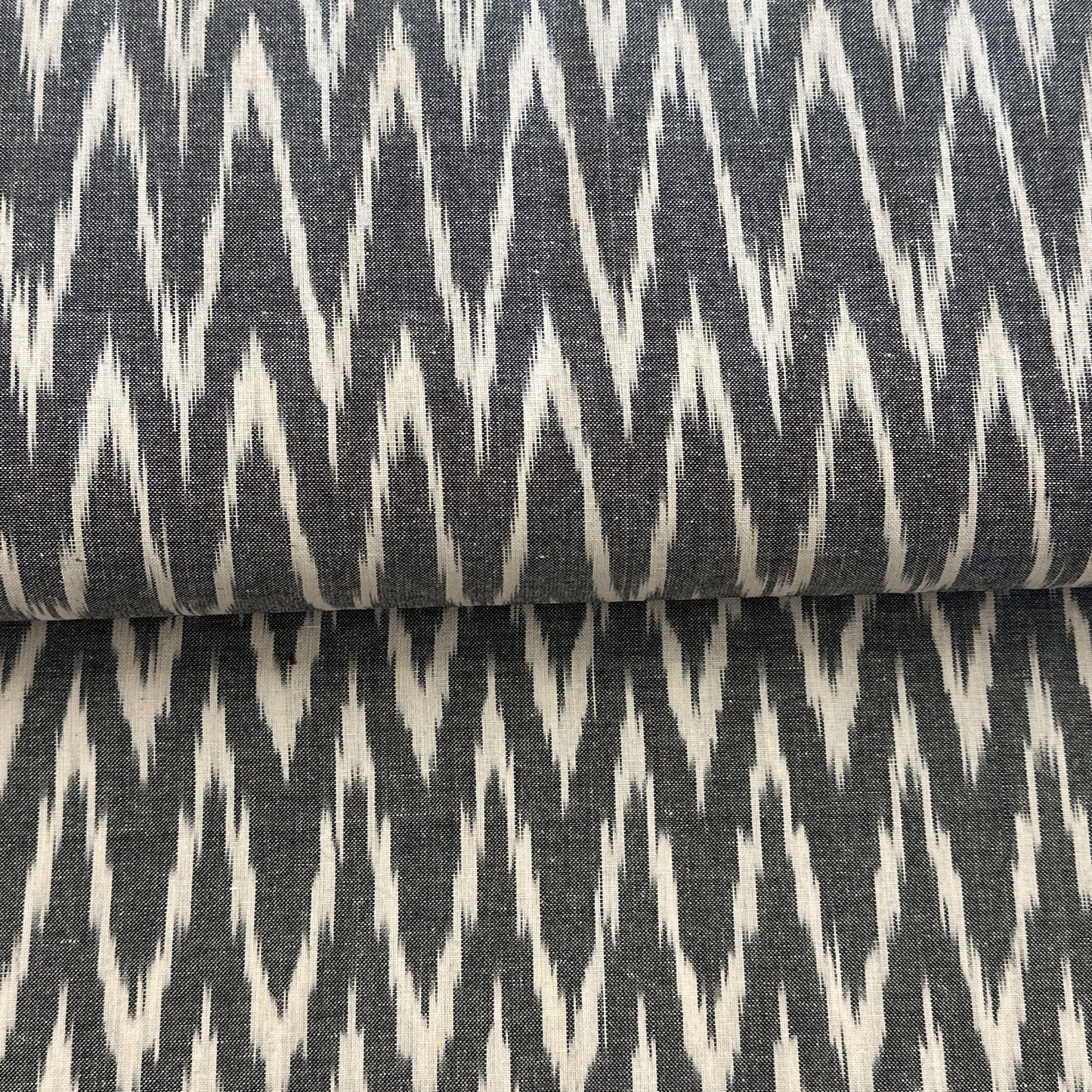 Zig-zag - Ikat cotton