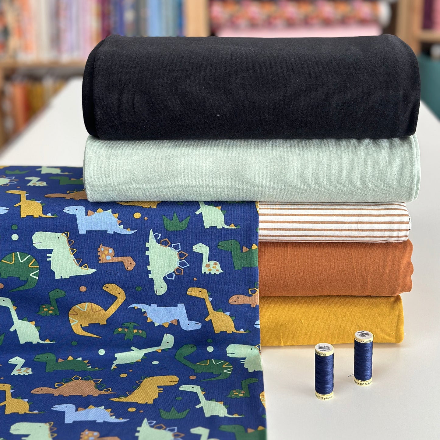 Dinos mignons cobalt - French Terry imprimé