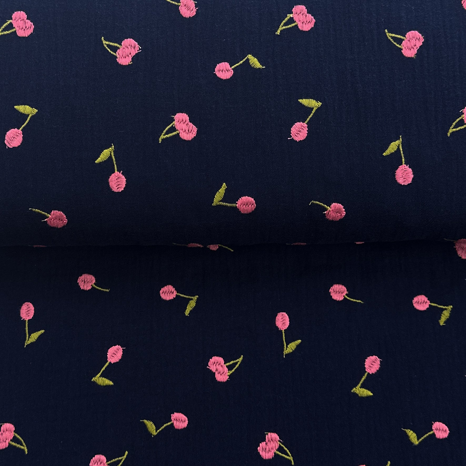 Cerise - Mousseline de coton brodées