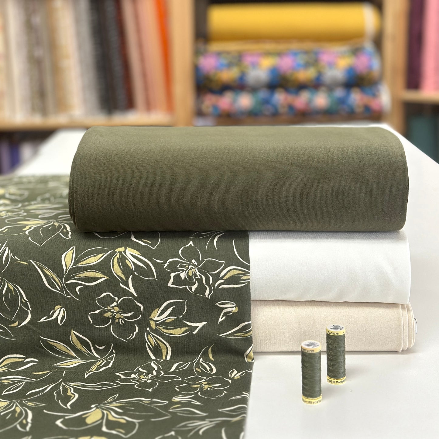 Silhouettes de fleurs - French Terry imprimé