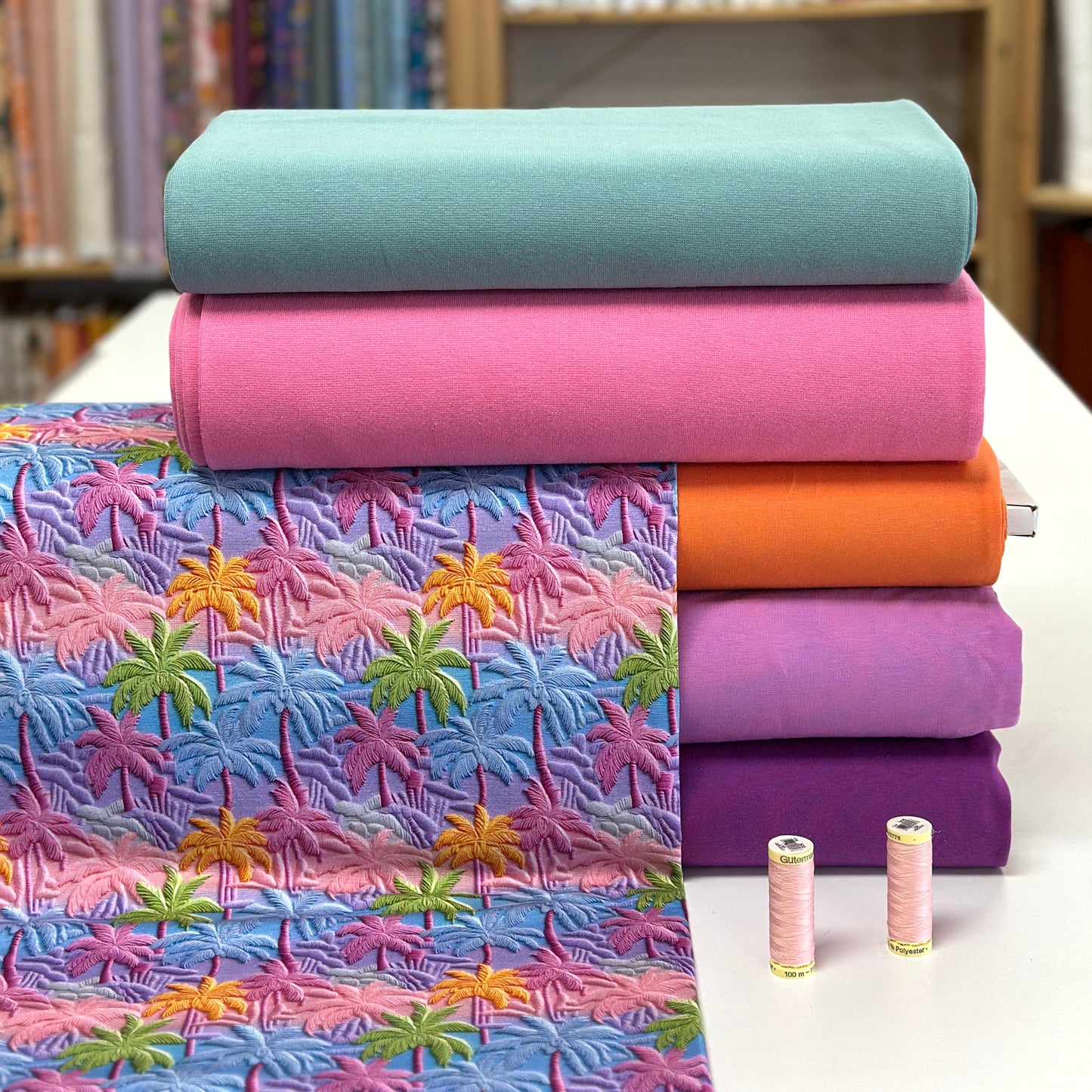 Embroidered pink palm trees - NON NON OUI - Printed jersey