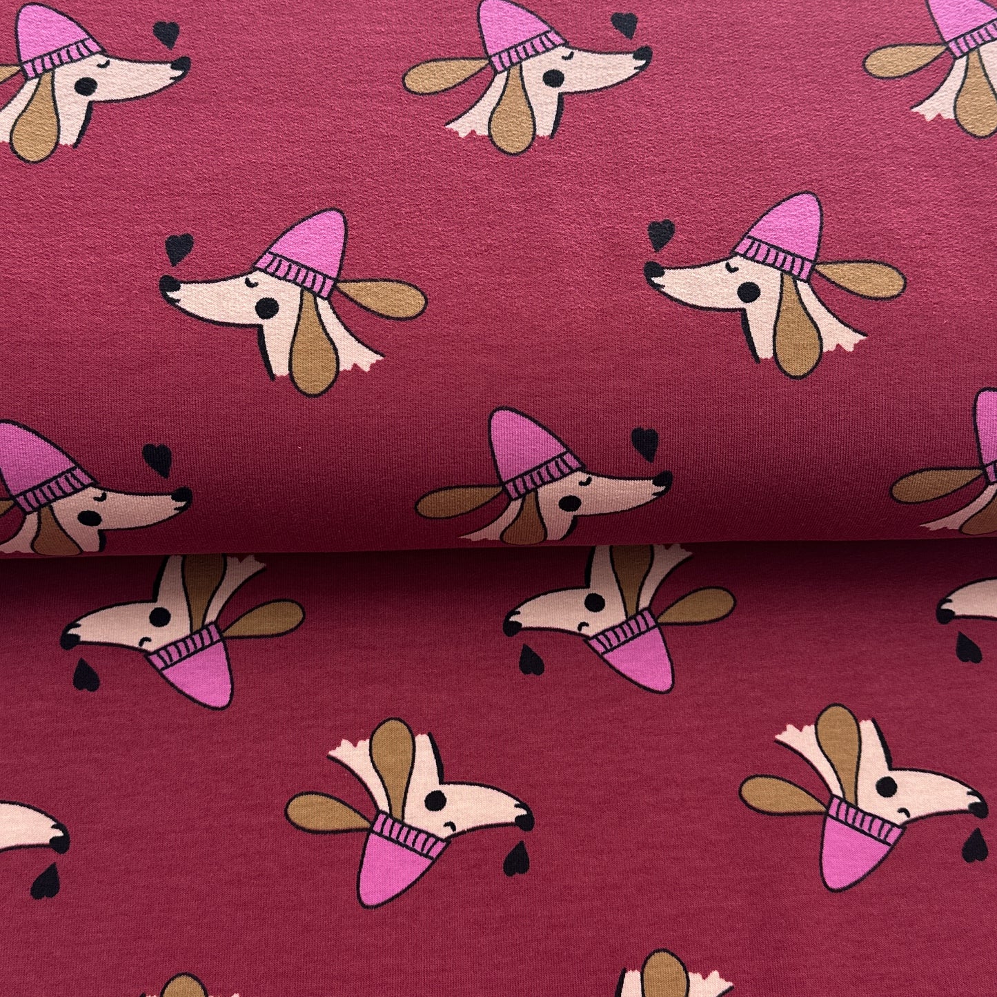 Chiens et coeurs rouge - French Terry imprimé