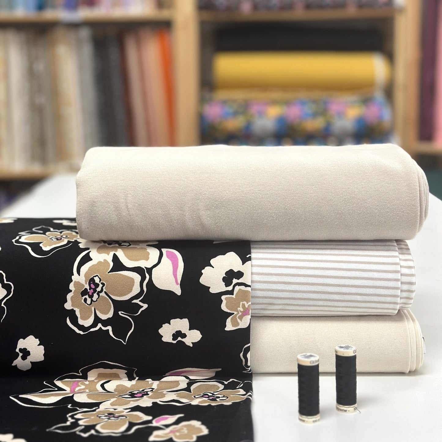 Fin de rouleau 90 cm - Stupéfiantes noir - French Terry imprimé