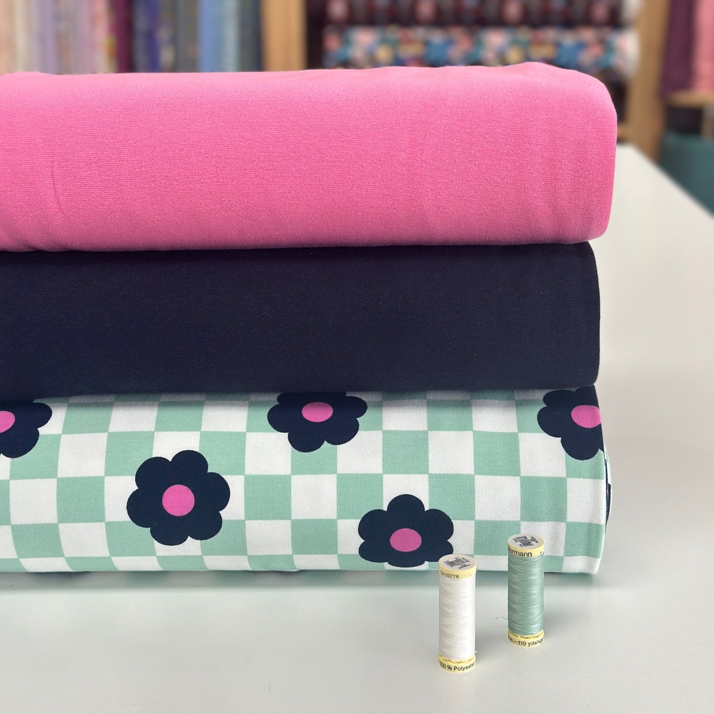 Carreaux vert et fleurs - Coton ouaté extensible imprimé