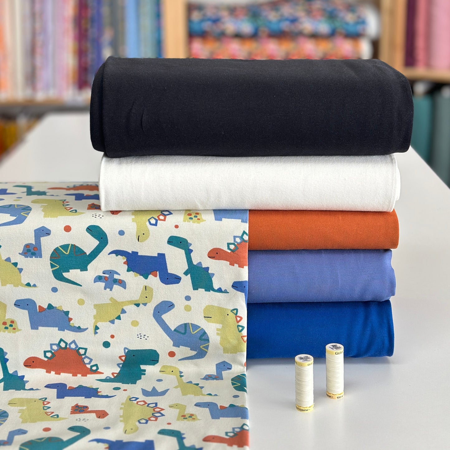 Dinos mignons écru - French Terry imprimé