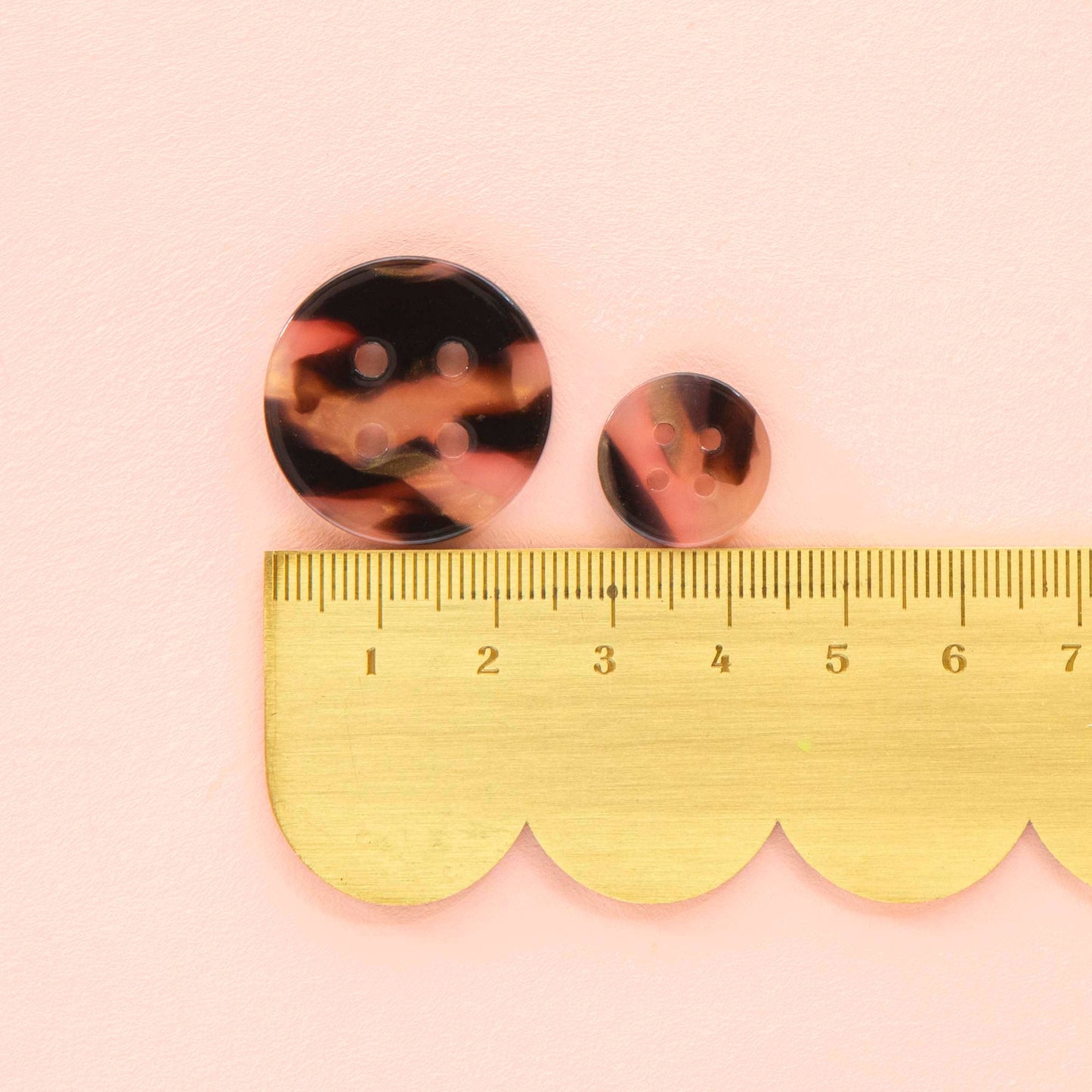Boutons Grands en Écaille de Tortue 1"
