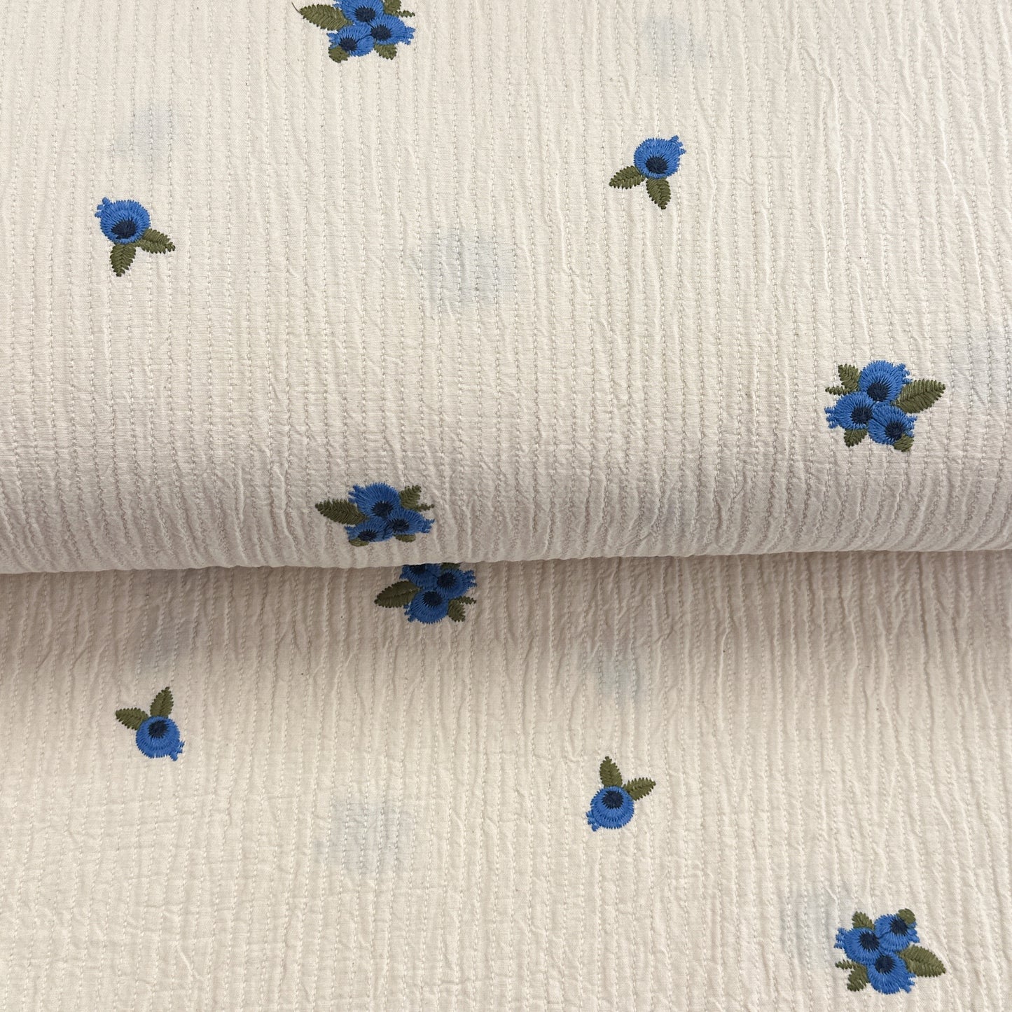 Bleuets - Mousseline de coton brodée