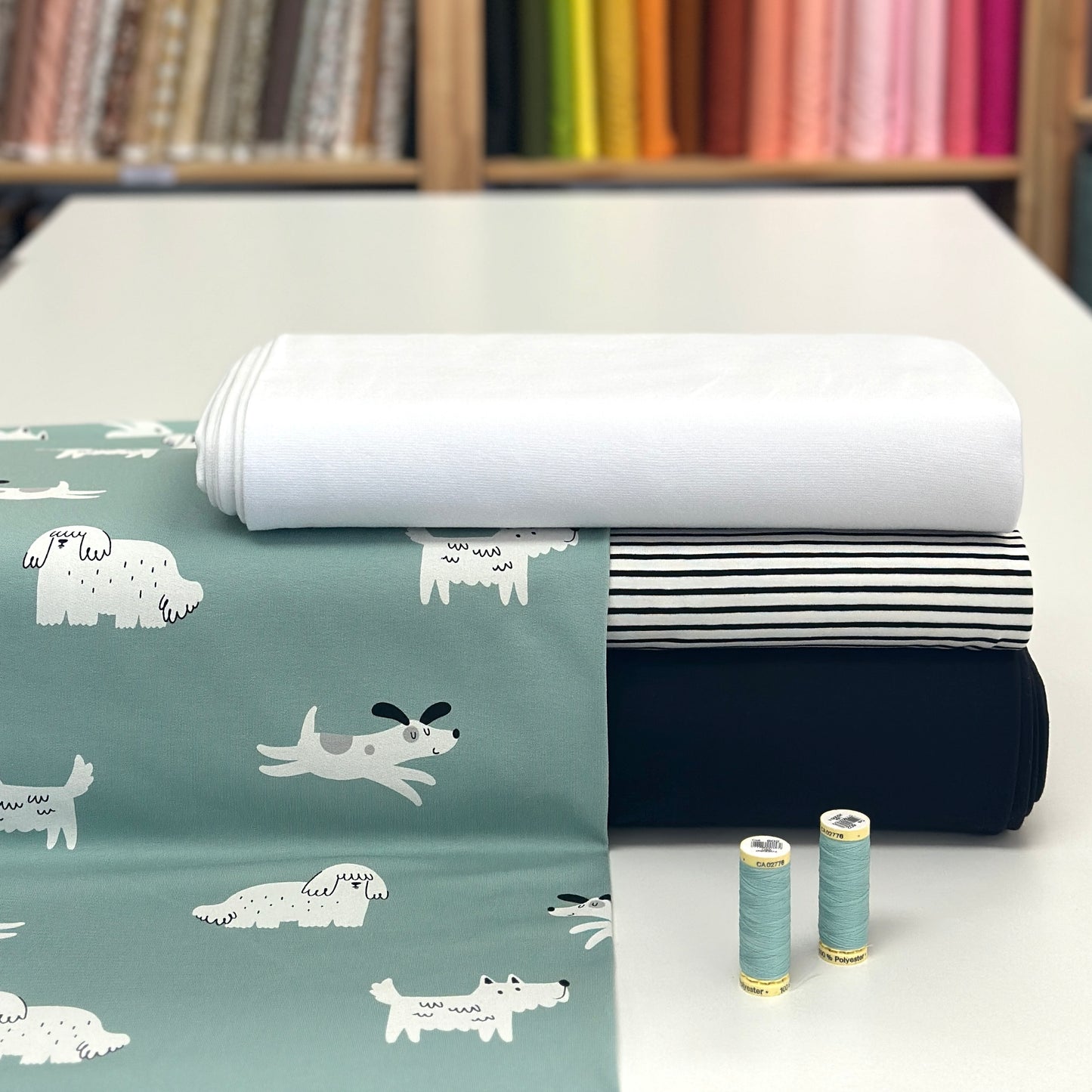 Fin de rouleau 72 cm - Chiens bleu - French Terry imprimé