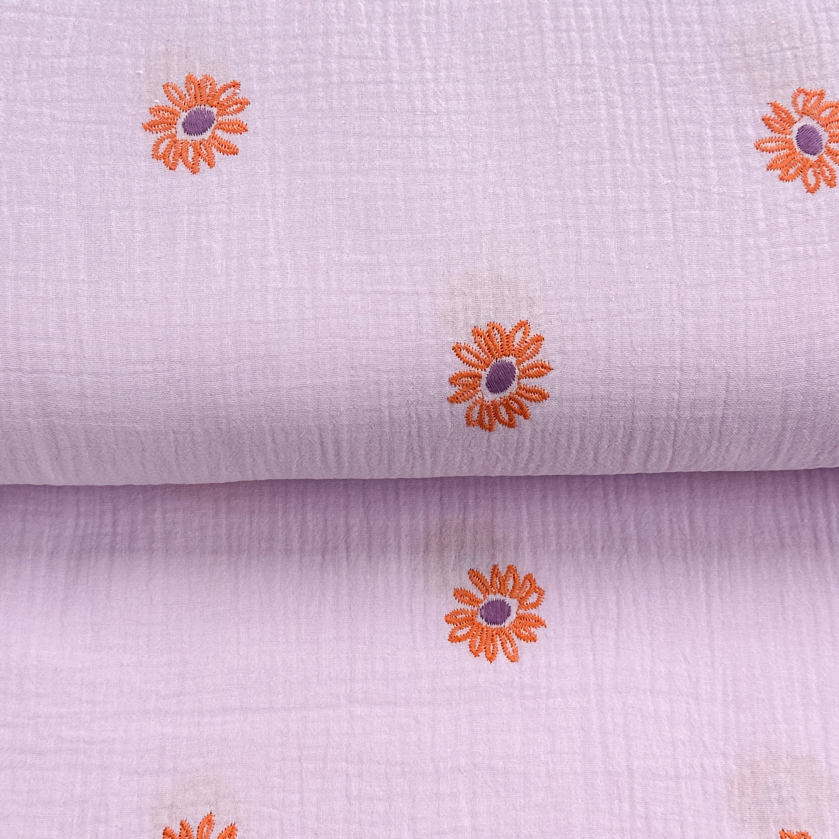 Fleurs lilas - Mousseline de coton brodées
