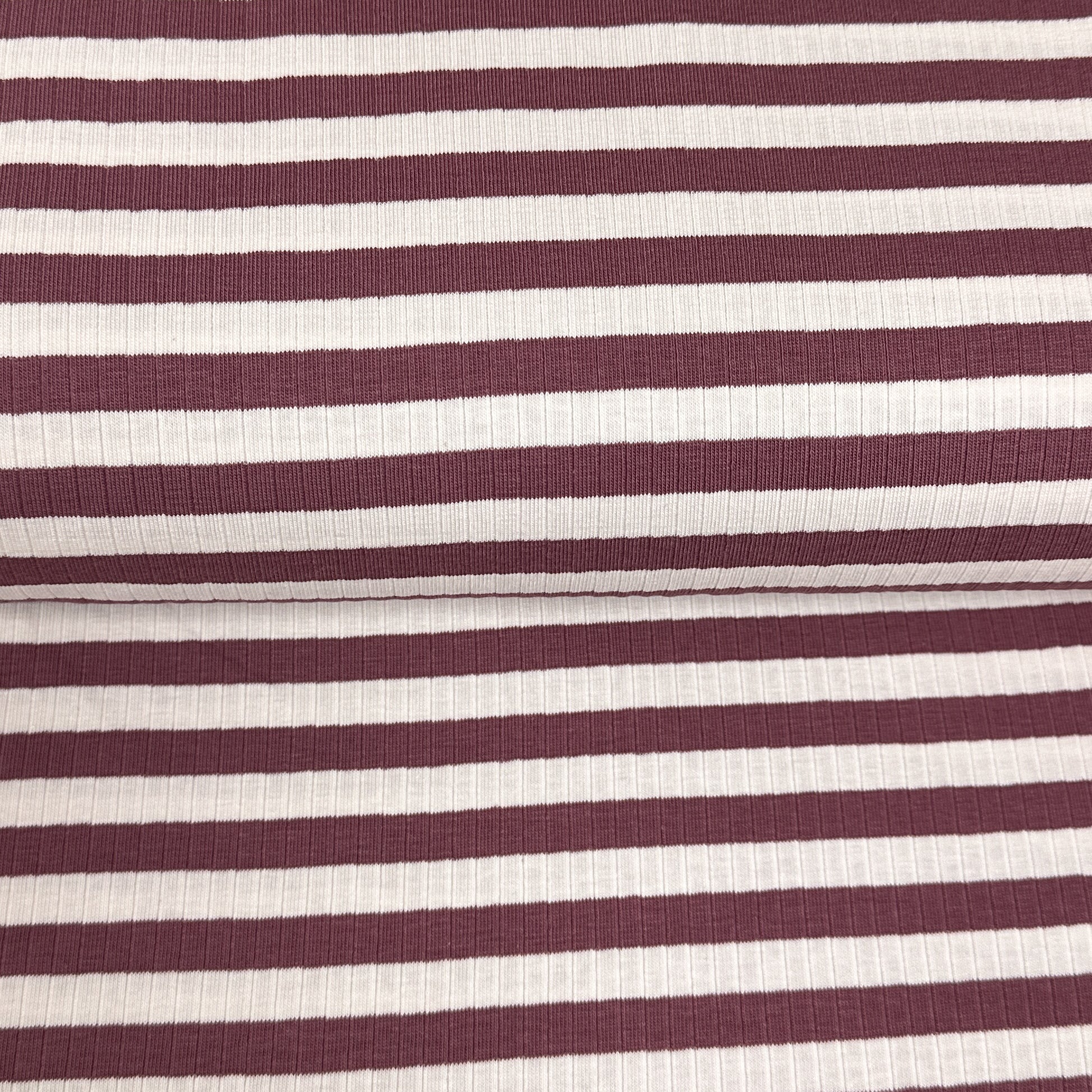 Dark blush/cream stripe - Ribbed jersey print