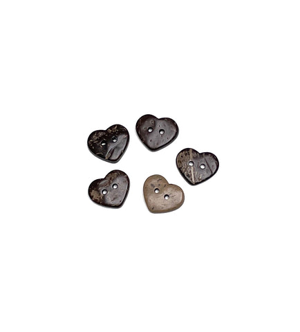 Carved button in the shape of a heart 17 x 20 mm x 4mm - Coconut button