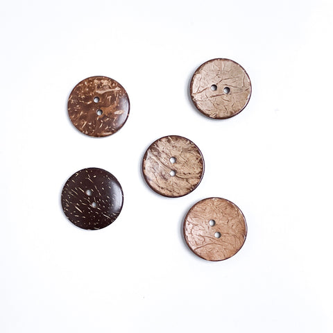 2-hole round button 30 x 30 mm - Coconut button